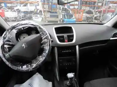 Veículo de Sucata peugeot 207 sport do ano 2007 alimentado 9hxdv6ated4