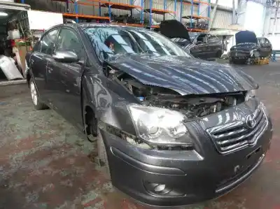 Sloopvoertuig TOYOTA                                             AVENSIS BERLINA (T25)                                                                                                                                                                                                                                      1.8 Sol Sedán                                                                                                                                                                                                                                              van het jaar 2006 aangedreven 1ZZFE