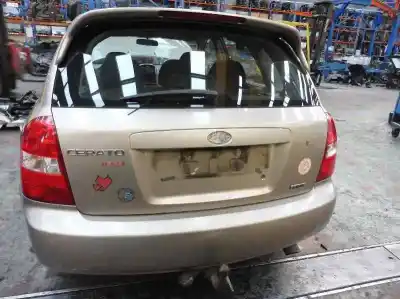 Veículo de Sucata kia cerato 2.0 lx crdi familiar do ano 2006 alimentado d4ea