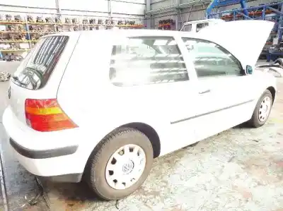 Veículo de Sucata volkswagen                                         golf iv berlina (1j1)                                                                                                                                                                                                                                      conceptline                                                                                                                                                                                                                                                do ano 1998 alimentado ahw