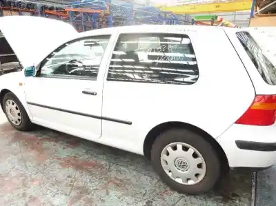 Veículo de Sucata volkswagen                                         golf iv berlina (1j1)                                                                                                                                                                                                                                      conceptline                                                                                                                                                                                                                                                do ano 1998 alimentado ahw