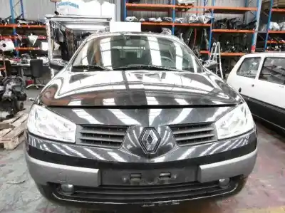 Veicolo di demolizione OTRAS MARCAS MEGANE II FAMILIAR Privilege Luxe dell'anno 2005 alimentato F9Q800