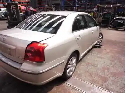 Здавання транспортного засобу toyota avensis berlina (t25) 2.0 d4-d executive berlina року 2005 потужний 1cdftv