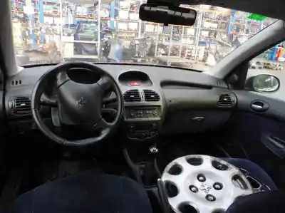 Scrapping Vehicle peugeot 206 berlina xt of the year 2004 powered 8hz