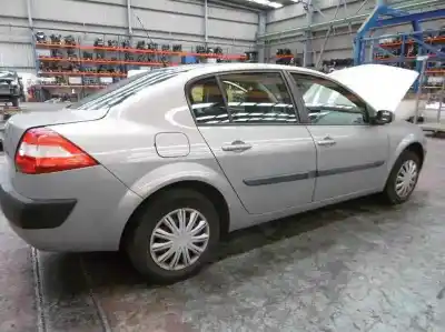 Здавання транспортного засобу renault megane ii classic berlina confort expression року 2004 потужний f9q800