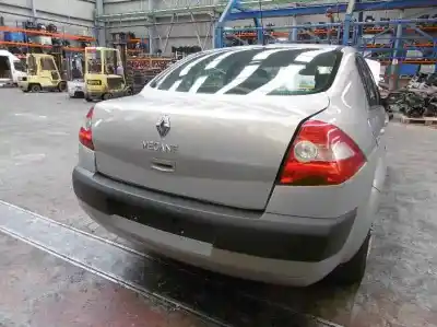 Здавання транспортного засобу renault megane ii classic berlina confort expression року 2004 потужний f9q800