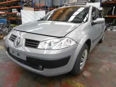 Здавання транспортного засобу renault megane ii classic berlina confort expression року 2004 потужний f9q800