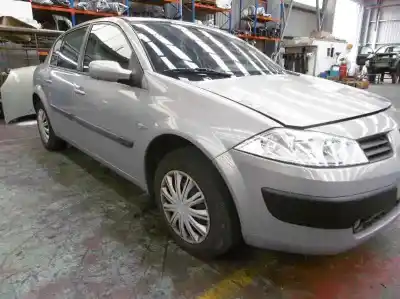 Здавання транспортного засобу renault megane ii classic berlina confort expression року 2004 потужний f9q800