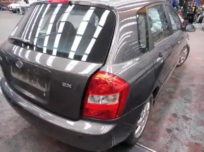 Veículo de Sucata kia cerato 2.0 ex familiar do ano 2005 alimentado g4gc