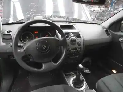 Vehicul casat renault megane ii berlina 5p confort authentique al anului 2004 alimentat f9q800