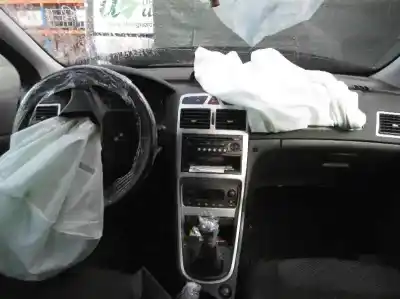Sloopvoertuig peugeot 307 berlina (s2) xs van het jaar 2005 aangedreven 9hzdv6ted4