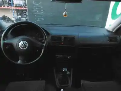 Veículo de Sucata volkswagen                                         golf iv berlina (1j1)                                                                                                                                                                                                                                      highline                                                                                                                                                                                                                                                   do ano 2002 alimentado asz
