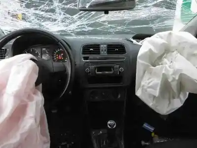 Veículo de Sucata volkswagen polo (6r1) advance do ano 2012 alimentado cfwa