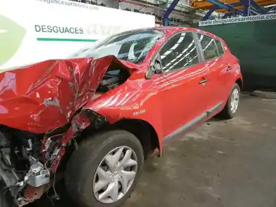 Véhicule à la ferraille renault megane iii berlina 5 p authentique de l'année 2013 alimenté k9kh8