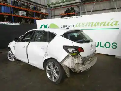 Veículo de Sucata opel astra j lim. sport do ano 2010 alimentado a17dtr