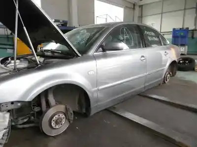 Sloopvoertuig VOLKSWAGEN PASSAT BERLINA (3B3) 2.8 V6 30V van het jaar 2002 aangedreven AMX