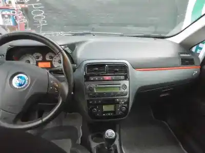 Sloopvoertuig fiat grande punto (199) 1.4 16v dynamic (01.2007->) van het jaar 2006 aangedreven 199a6000