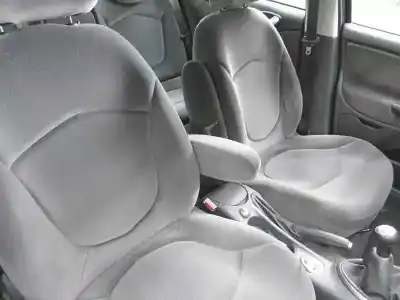Здавання транспортного засобу citroen c5 berlina collection року 2007 потужний 9hz