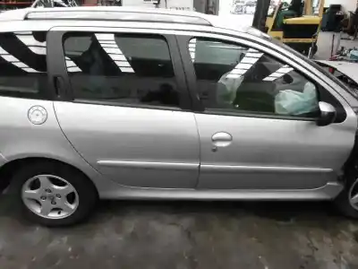 Sloopvoertuig peugeot 206 sw x-line van het jaar 2006 aangedreven 8hz