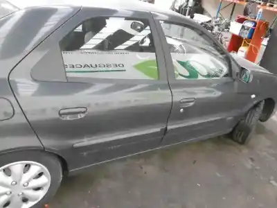 Veículo de Sucata citroen xsara berlina 2.0i 16v exclusive do ano 2004 alimentado rfnew10j4