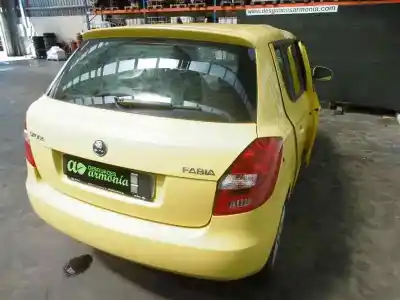 Verschrottungsfahrzeug skoda fabia (5j2 ) young des jahres 2014 angetrieben cgpa