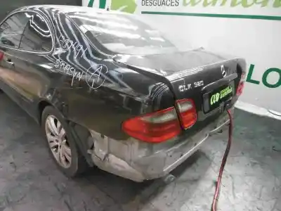 Здавання транспортного засобу mercedes-benz clase clk (w208) coupe 320 (208.365) року 1998 потужний m112940
