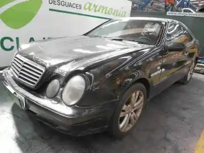 Здавання транспортного засобу mercedes-benz clase clk (w208) coupe 320 (208.365) року 1998 потужний m112940
