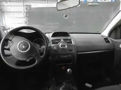Veicolo di demolizione otras marcas megane ii familiar authentique dell'anno 2006 alimentato k4m812