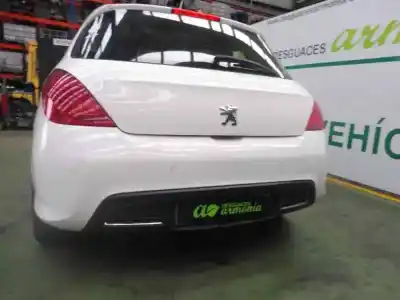 Véhicule à la ferraille peugeot 308 gt de l'année 2008 alimenté 5fx