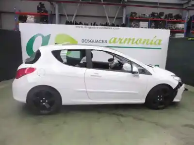 Véhicule à la ferraille peugeot 308 gt de l'année 2008 alimenté 5fx