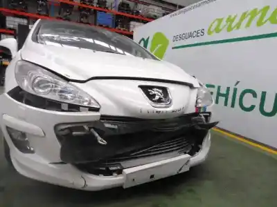 Véhicule à la ferraille peugeot 308 gt de l'année 2008 alimenté 5fx