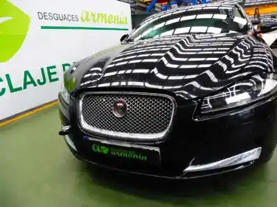 Veicolo di demolizione jaguar                                             xf i (x250)                                                                                                                                                                                                                                                2.2 d                                                                                                                                                                                                                                                      dell'anno 2014 alimentato 224dt