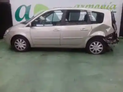 Scrapping Vehicle RENAULT SCENIC II Grand Dynamique of the year 2007 powered F9Q804E