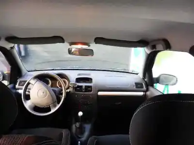 Здавання транспортного засобу renault clio ii fase ii (b/cb0) techno року 2009 потужний k9k740