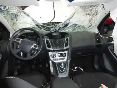 Véhicule à la ferraille ford focus lim. (cb8) trend de l'année 2010 alimenté t1db