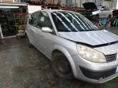 Scrapping Vehicle renault scenic ii grand confort expression of the year 2003 powered f9q812