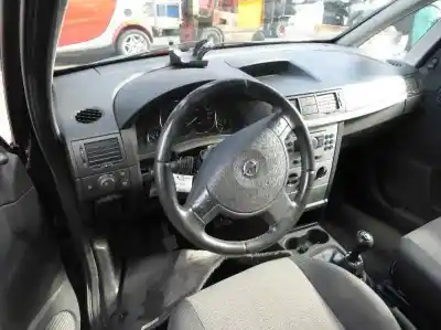 Veicolo di demolizione opel                                               meriva                                                                                                                                                                                                                                                     cosmo                                                                                                                                                                                                                                                      dell'anno 2005 alimentato z17dth