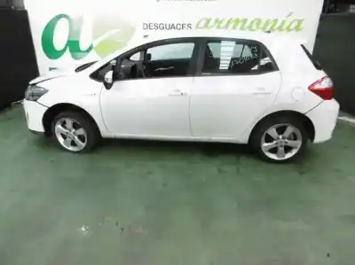 Veicolo di demolizione TOYOTA                                             AURIS                                                                                                                                                                                                                                                      Hybrid Active                                                                                                                                                                                                                                              dell'anno 2010 alimentato 2ZRFXE