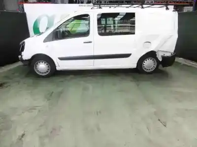 Véhicule à la ferraille PEUGEOT                                            EXPERT TEPEE                                                                                                                                                                                                                                               L2H1 Access                                                                                                                                                                                                                                                de l'année 2012 alimenté RH02