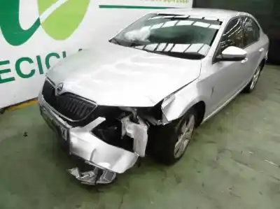 Veículo de Sucata skoda octavia lim. (5e3) elegance do ano 2013 alimentado ckfc