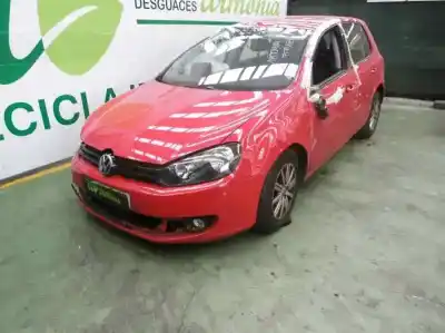 Véhicule à la ferraille volkswagen                                         golf vi (5k1)                                                                                                                                                                                                                                              advance bluemotion                                                                                                                                                                                                                                         de l'année 2010 alimenté cayc
