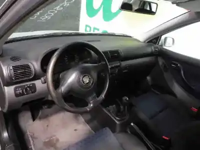 Veicolo di demolizione seat                                               toledo (1m2)                                                                                                                                                                                                                                               sport                                                                                                                                                                                                                                                      dell'anno 1999 alimentato ahf