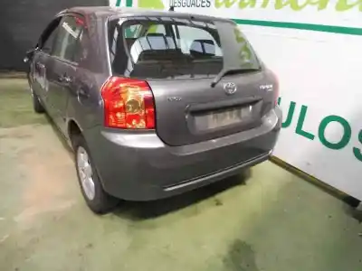 Sloopvoertuig toyota corolla (_e12_) 1.4 d (nde120_) van het jaar 2006 aangedreven 1ndtv