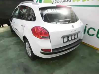 Veículo de Sucata renault clio grandtour expression do ano 2009 alimentado d4f784