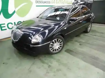 Véhicule à la ferraille lancia                                             thesis (115)                                                                                                                                                                                                                                               2.4 jtd cat                                                                                                                                                                                                                                                de l'année 2004 alimenté 841h000