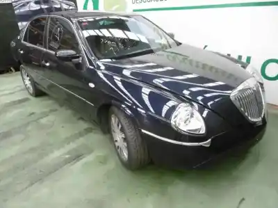 Véhicule à la ferraille lancia                                             thesis (115)                                                                                                                                                                                                                                               2.4 jtd cat                                                                                                                                                                                                                                                de l'année 2004 alimenté 841h000