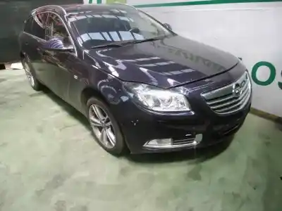 Véhicule à la ferraille opel insignia sports tourer sportive de l'année 2012 alimenté a20dth