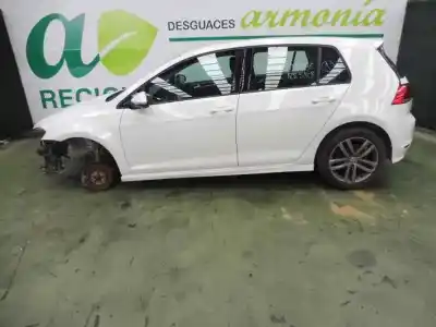 Sloopvoertuig VOLKSWAGEN GOLF VII LIM. (5G1) Sport BlueMotion van het jaar 2015 aangedreven CLHA