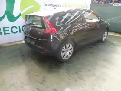 Sloopvoertuig citroen c4 coupe vtr plus van het jaar 2005 aangedreven nfutu5jp4
