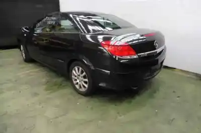 Véhicule à la ferraille opel astra twin top cosmo de l'année 2007 alimenté z16xe1